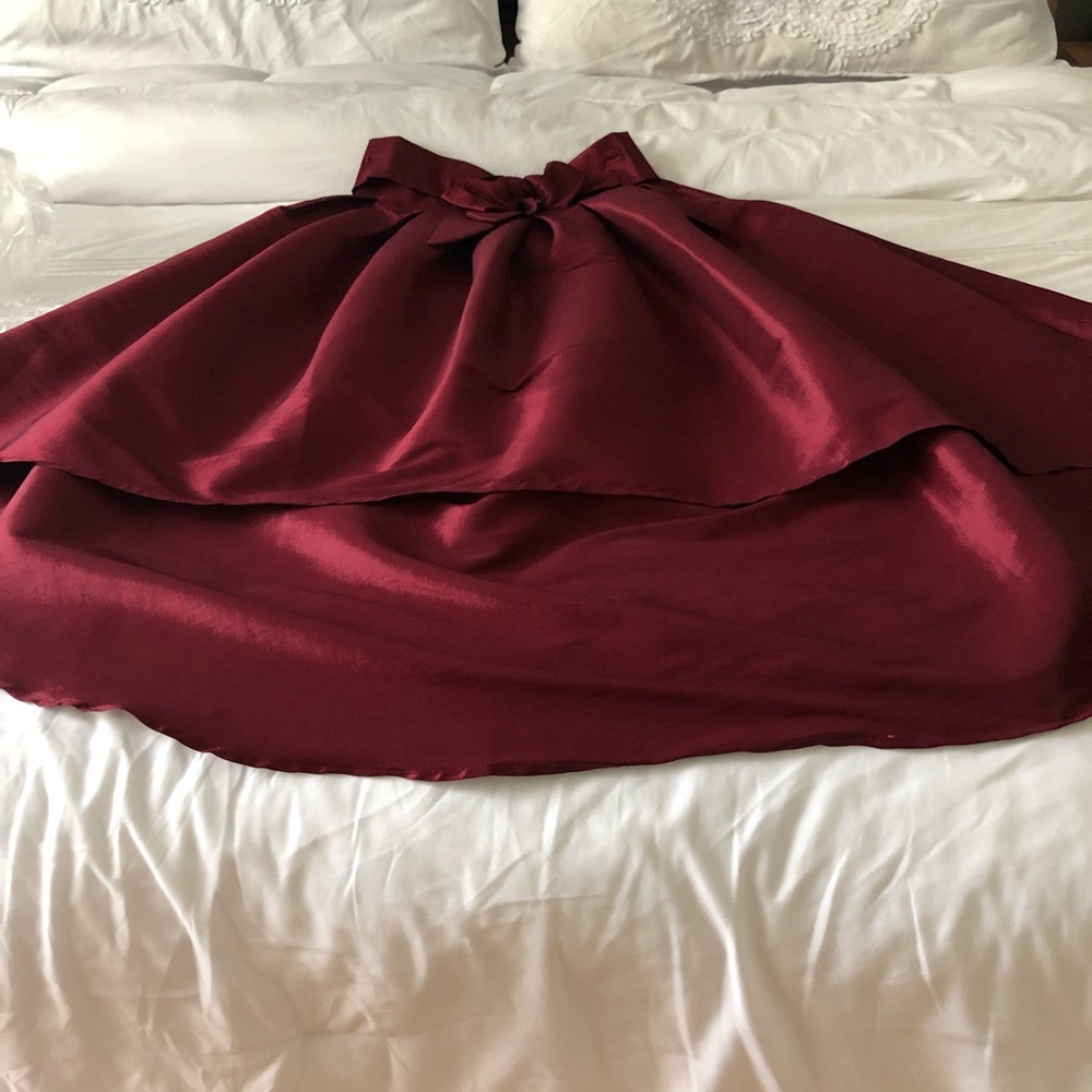SKIRT 💁🏼‍♀️Taffeta midi length skirt with sash